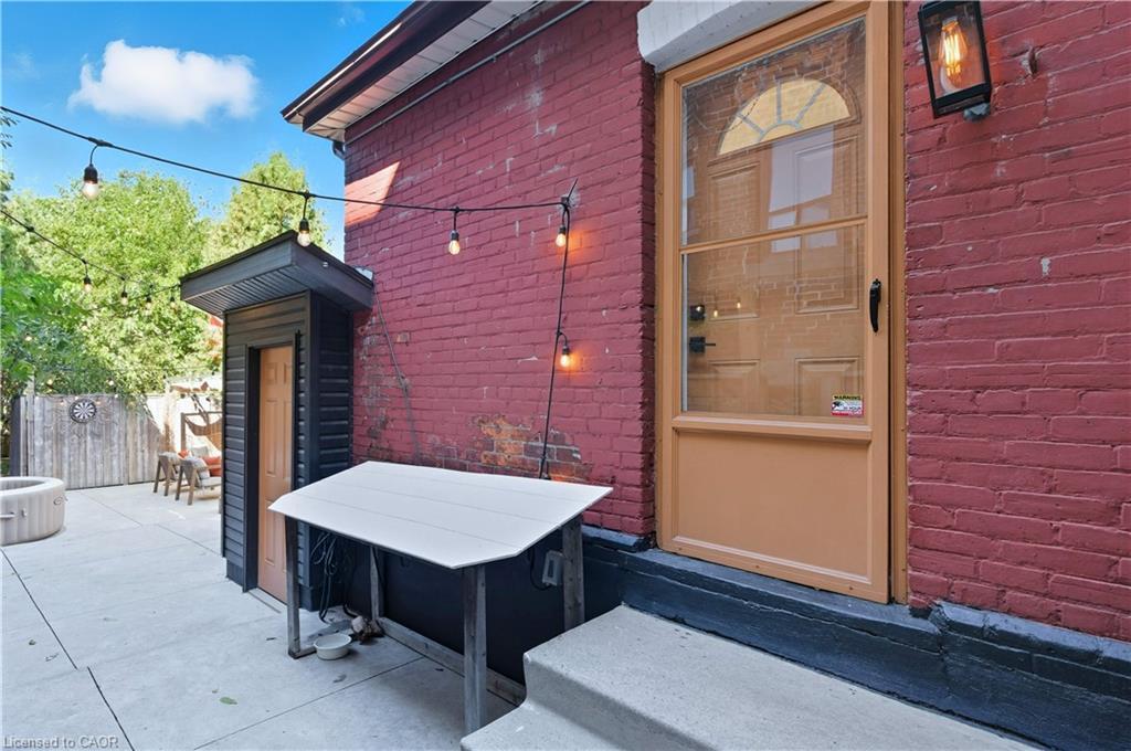 249 Bay Street N, Hamilton, ON - Outdoor With Exterior