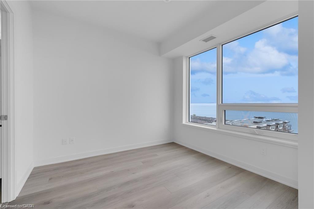 1408-385 Winston Road, Grimsby, ON - Indoor Photo Showing Other Room