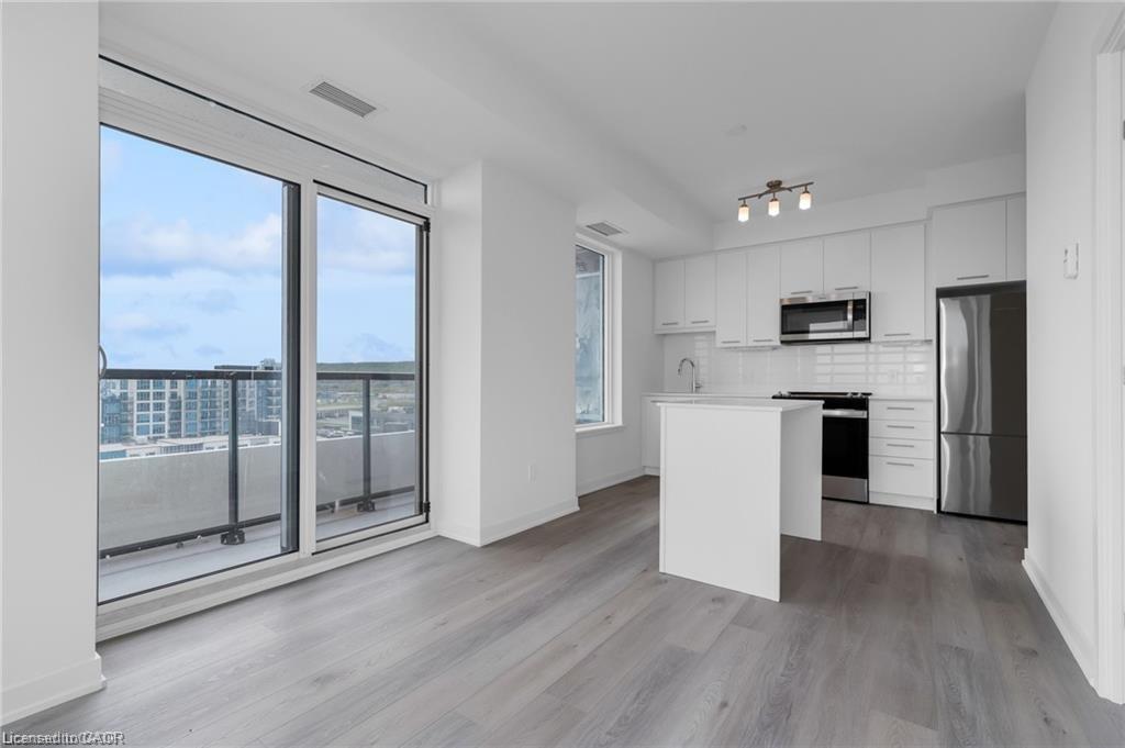 1408-385 Winston Road, Grimsby, ON - Indoor Photo Showing Kitchen