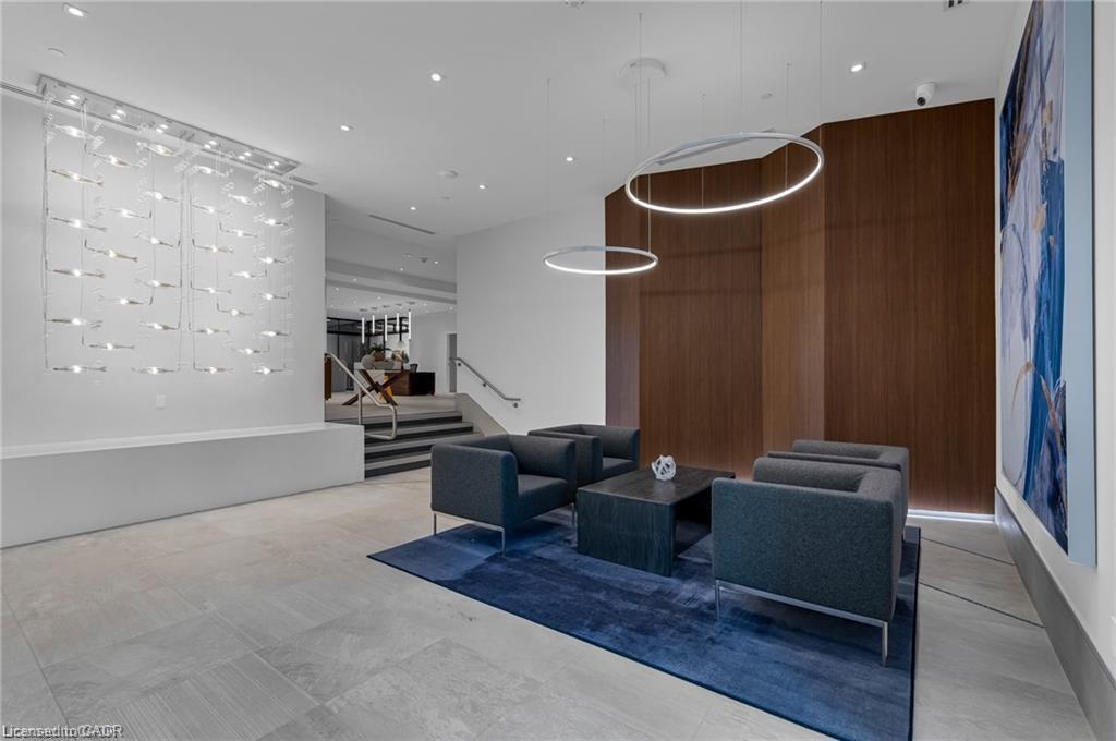 1408-385 Winston Road, Grimsby, ON - Indoor Photo Showing Other Room