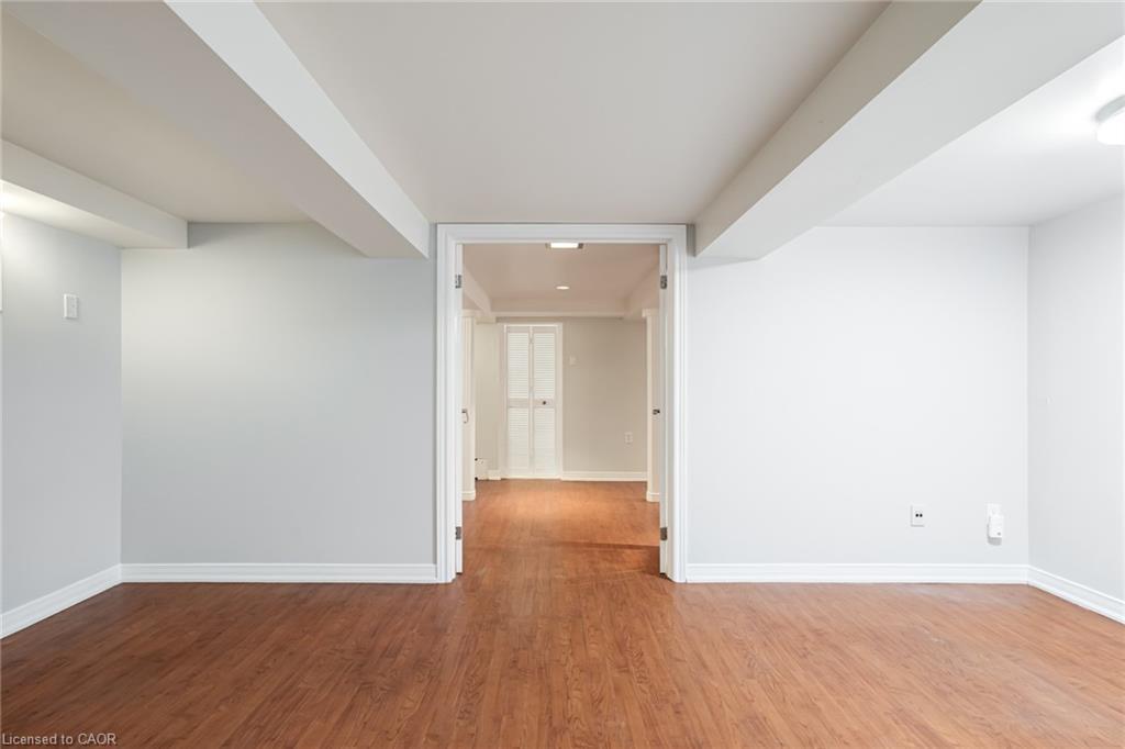 15 Empress Avenue, Hamilton, ON - Indoor Photo Showing Other Room