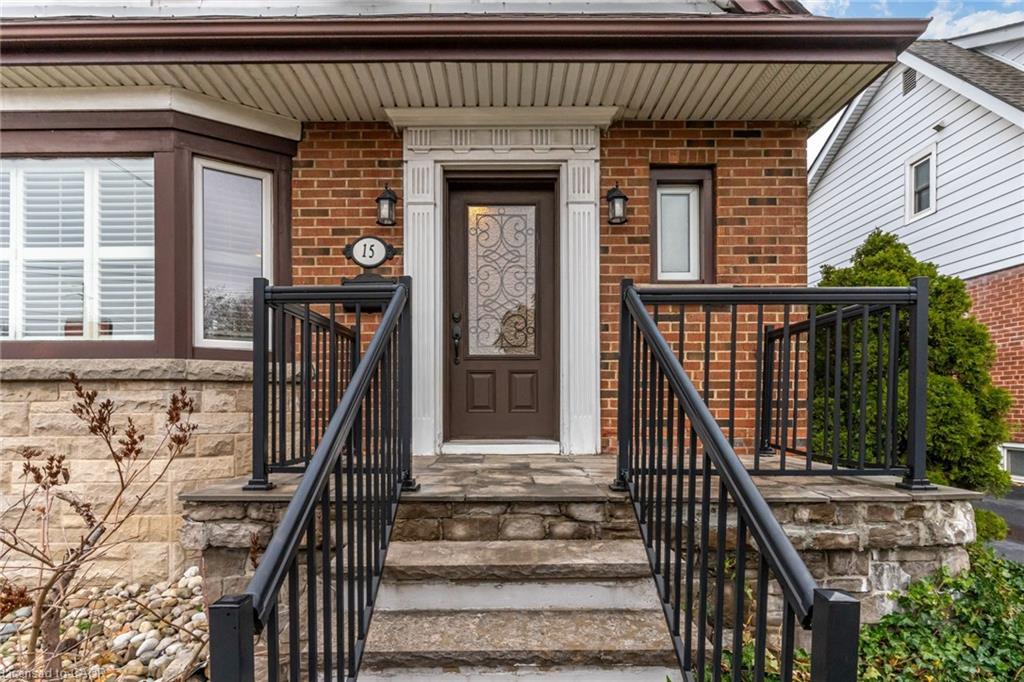 15 Empress Avenue, Hamilton, ON - Outdoor