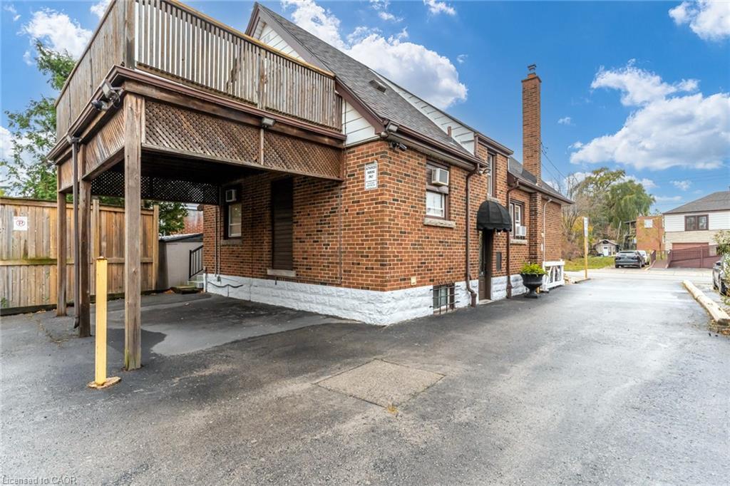 15 Empress Avenue, Hamilton, ON - Outdoor