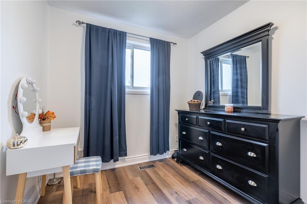 8-596 Grey Street, Brantford, ON - Indoor