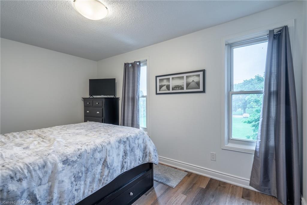 8-596 Grey Street, Brantford, ON - Indoor Photo Showing Bedroom