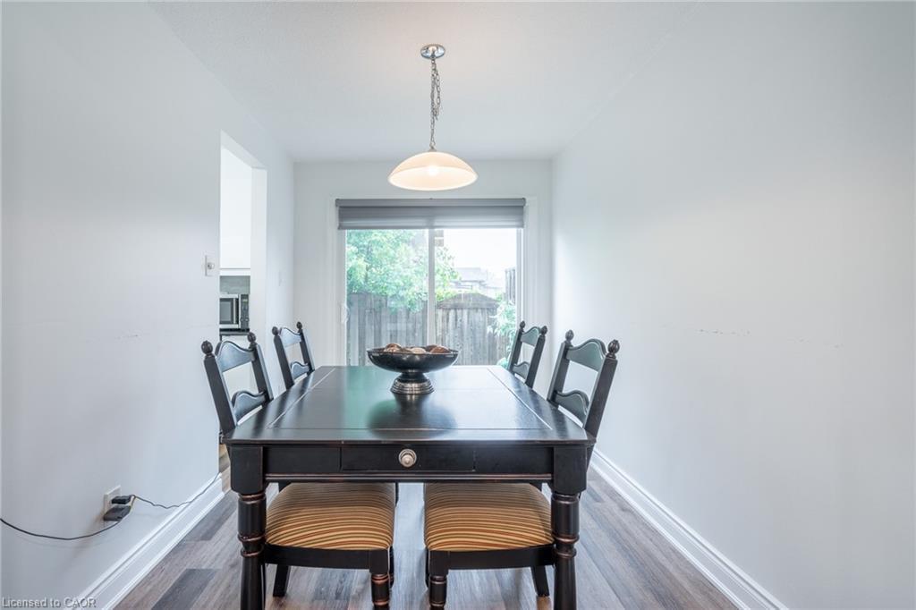 8-596 Grey Street, Brantford, ON - Indoor Photo Showing Dining Room
