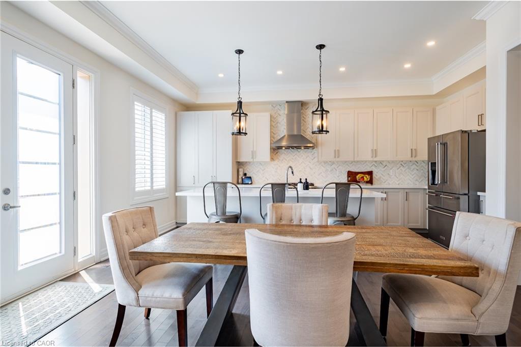 66 Merlin Street, Oakville, ON - Indoor Photo Showing Other Room