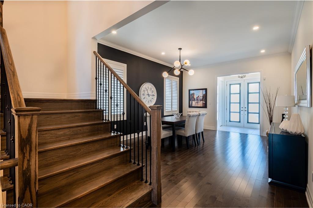 66 Merlin Street, Oakville, ON - Indoor Photo Showing Dining Room