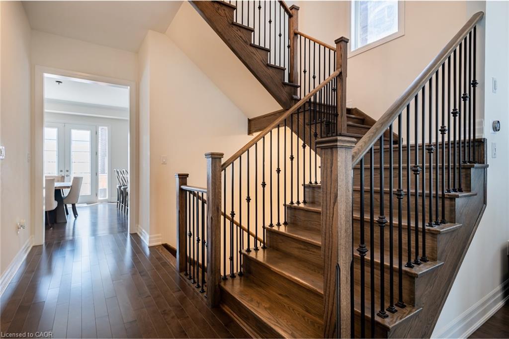 66 Merlin Street, Oakville, ON - Indoor Photo Showing Other Room