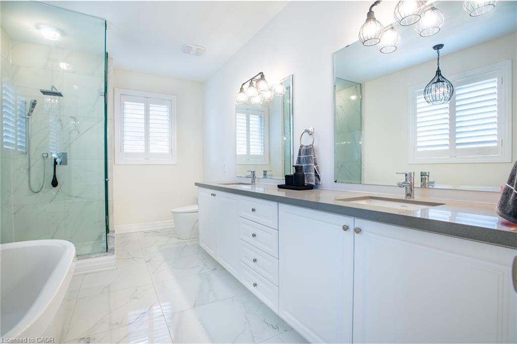 66 Merlin Street, Oakville, ON - Indoor Photo Showing Bathroom