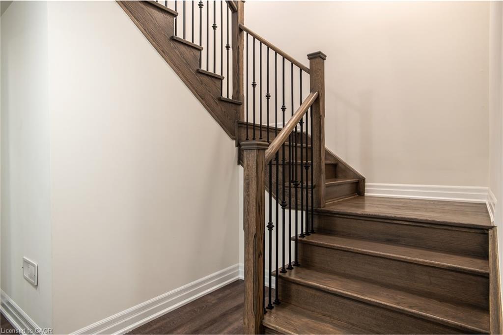 66 Merlin Street, Oakville, ON - Indoor Photo Showing Other Room