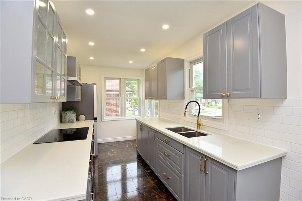 45 Dunkirk Drive, Hamilton, ON - Indoor Photo Showing Kitchen With Double Sink