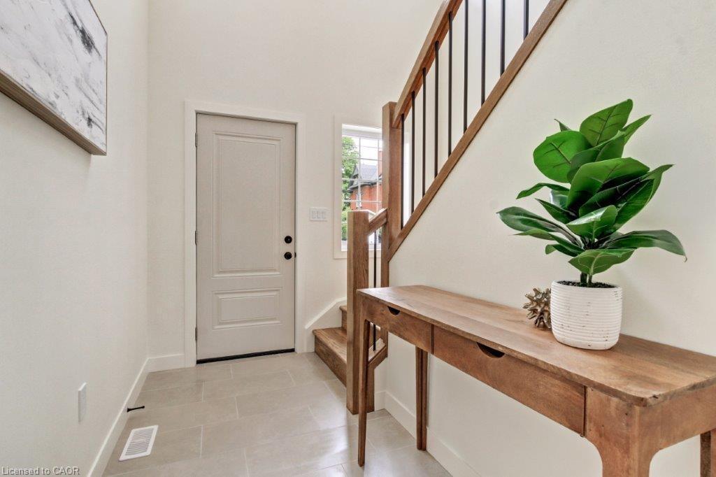 210 William Street, Delhi, ON - Indoor Photo Showing Other Room