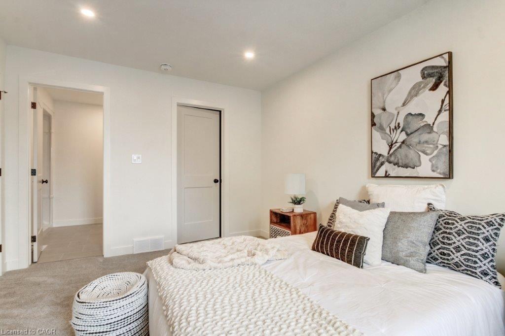 210 William Street, Delhi, ON - Indoor Photo Showing Bedroom