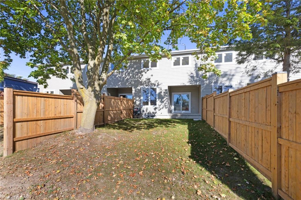 210 William Street, Delhi, ON - Outdoor