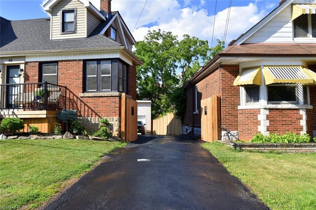 45 Dunkirk Drive, Hamilton, ON - Outdoor