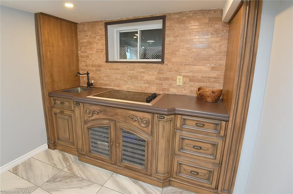 45 Dunkirk Drive, Hamilton, ON - Indoor Photo Showing Other Room