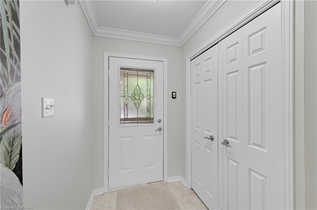 8-5555 Prince William Drive, Burlington, ON - Indoor Photo Showing Other Room