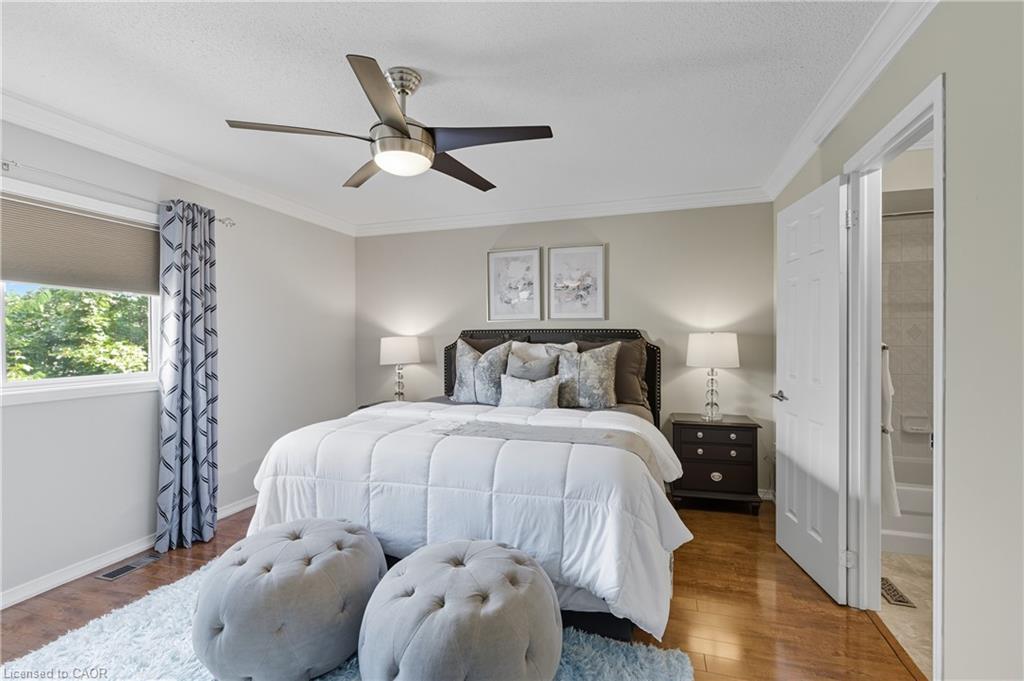 8-5555 Prince William Drive, Burlington, ON - Indoor Photo Showing Bedroom