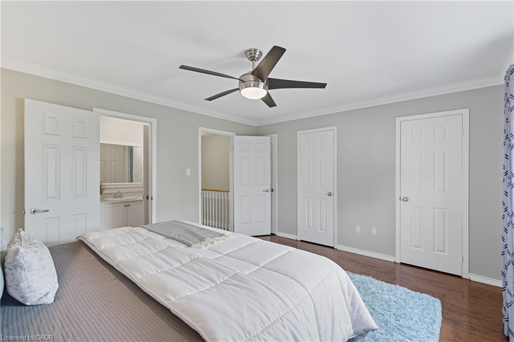 8-5555 Prince William Drive, Burlington, ON - Indoor Photo Showing Bedroom