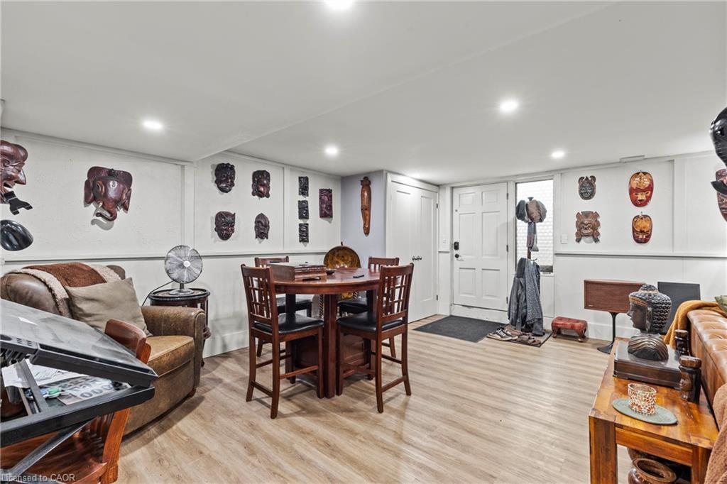 4252 William Street, Lincoln, ON - Indoor