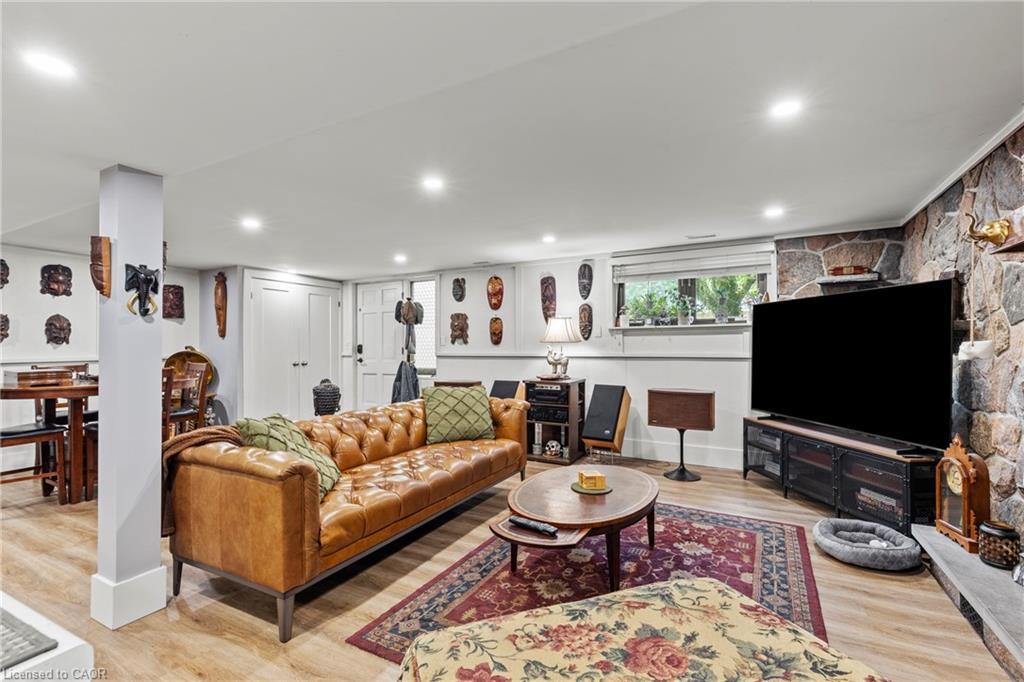 4252 William Street, Lincoln, ON - Indoor Photo Showing Living Room