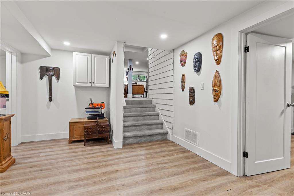 4252 William Street, Lincoln, ON - Indoor