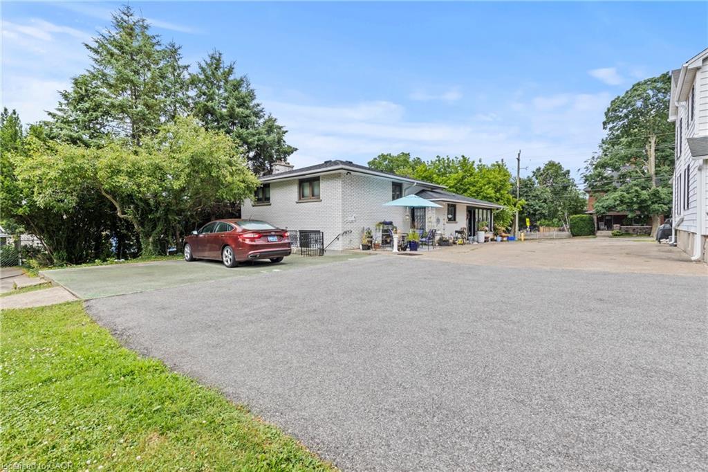 4252 William Street, Lincoln, ON - Outdoor