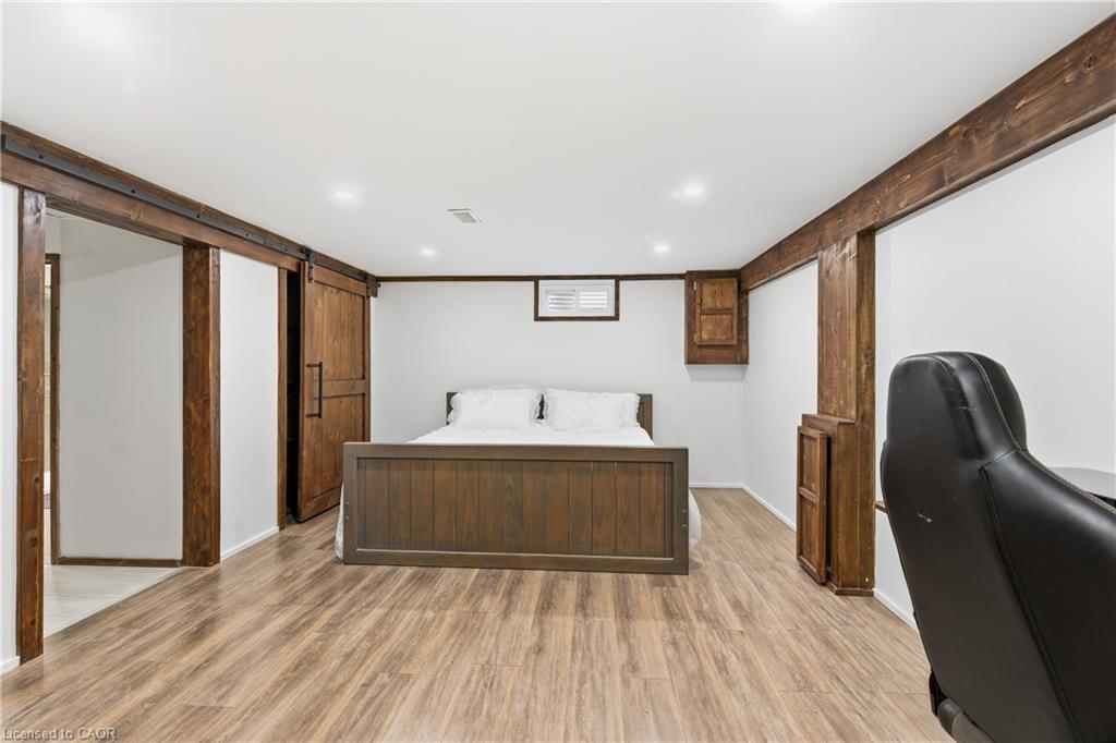 23 Glengrove Avenue, Grimsby, ON - Indoor