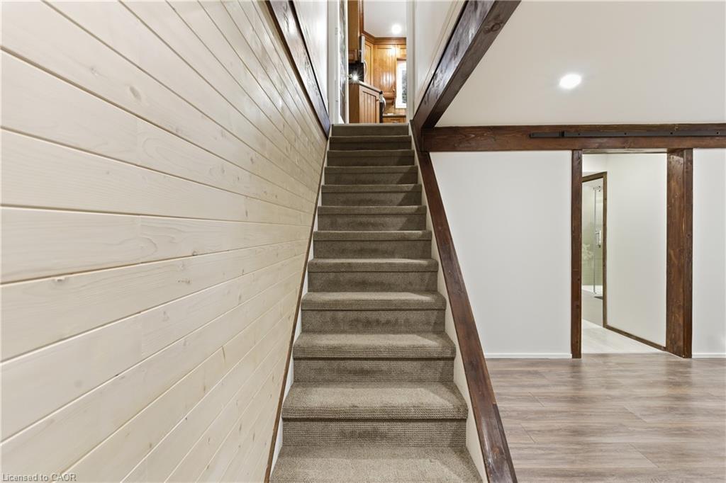 23 Glengrove Avenue, Grimsby, ON - Indoor Photo Showing Other Room