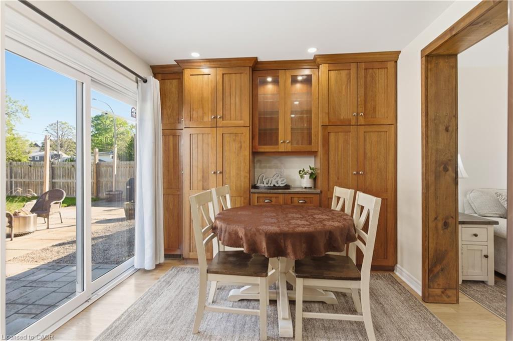 23 Glengrove Avenue, Grimsby, ON - Indoor Photo Showing Dining Room