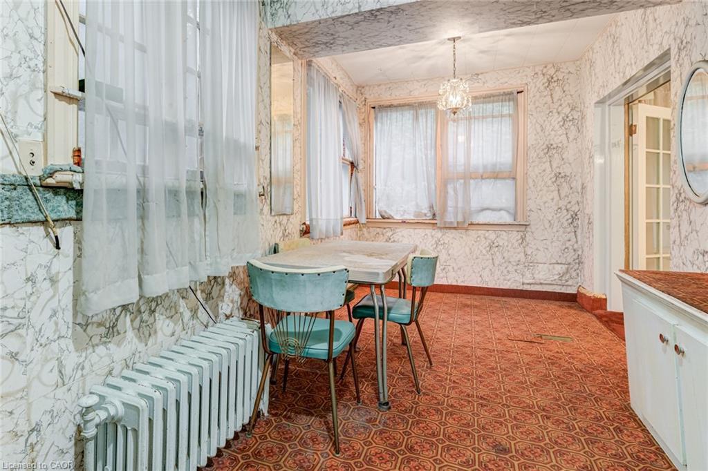99 Blake Street, Hamilton, ON - Indoor Photo Showing Bathroom