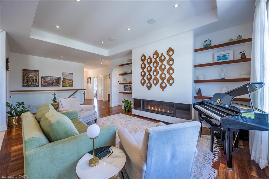 80 Backus Drive, Port Rowan, ON - Indoor Photo Showing Living Room With Fireplace
