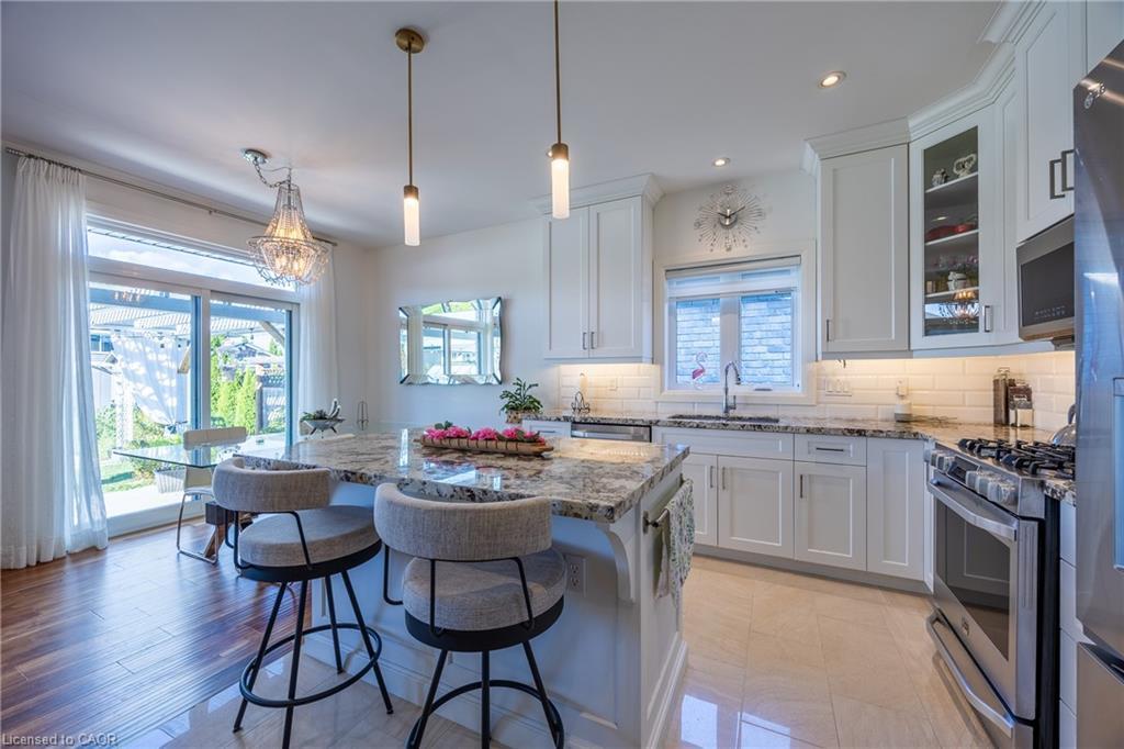 80 Backus Drive, Port Rowan, ON - Indoor Photo Showing Kitchen With Upgraded Kitchen