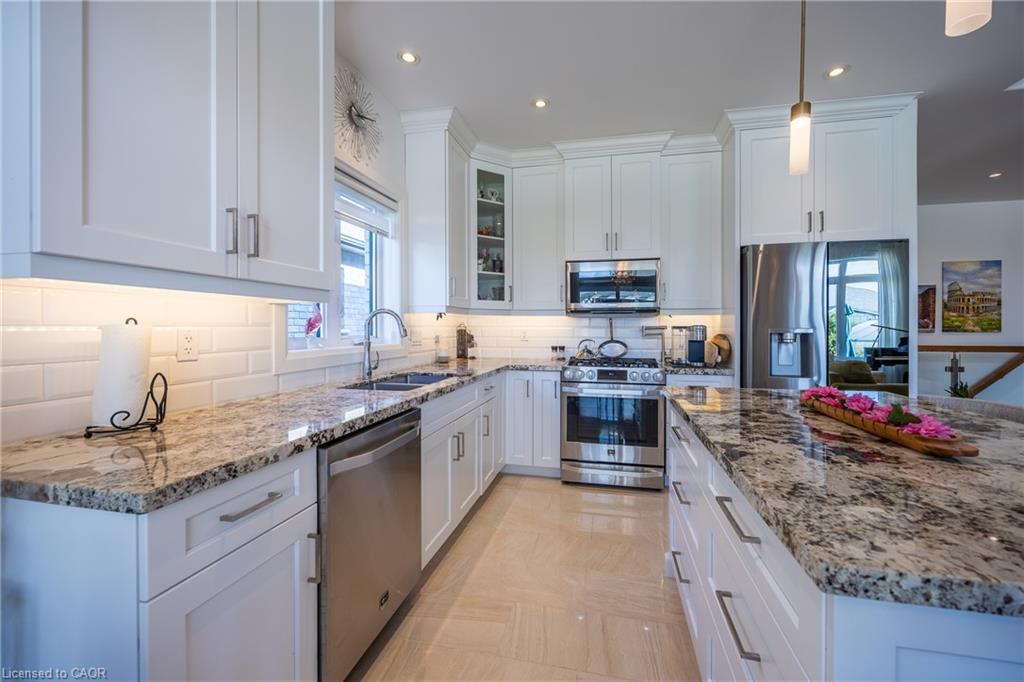 80 Backus Drive, Port Rowan, ON - Indoor Photo Showing Kitchen With Double Sink With Upgraded Kitchen