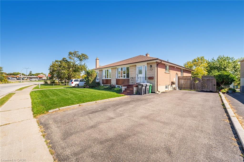 61 Avondale Boulevard, Brampton, ON - Outdoor