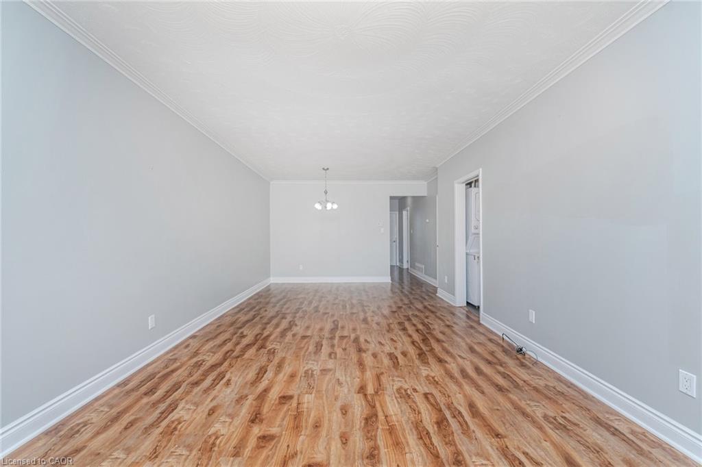 61 Avondale Boulevard, Brampton, ON - Indoor Photo Showing Other Room