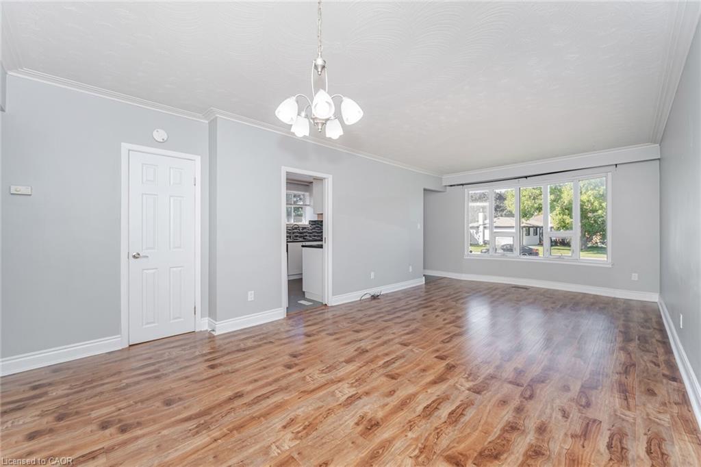 61 Avondale Boulevard, Brampton, ON - Indoor Photo Showing Other Room