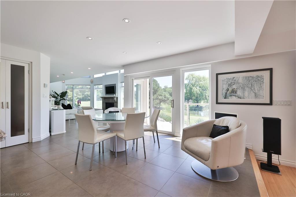 1270 1 Side Road, Burlington, ON - Indoor