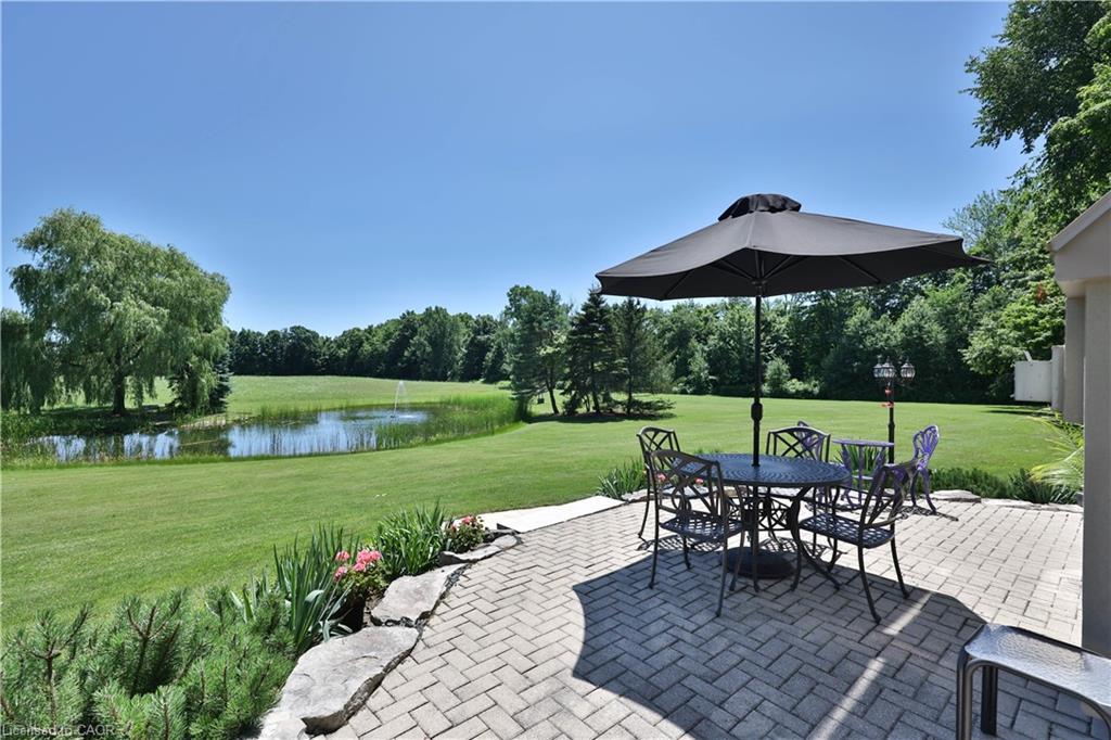 1270 1 Side Road, Burlington, ON - Outdoor With Backyard