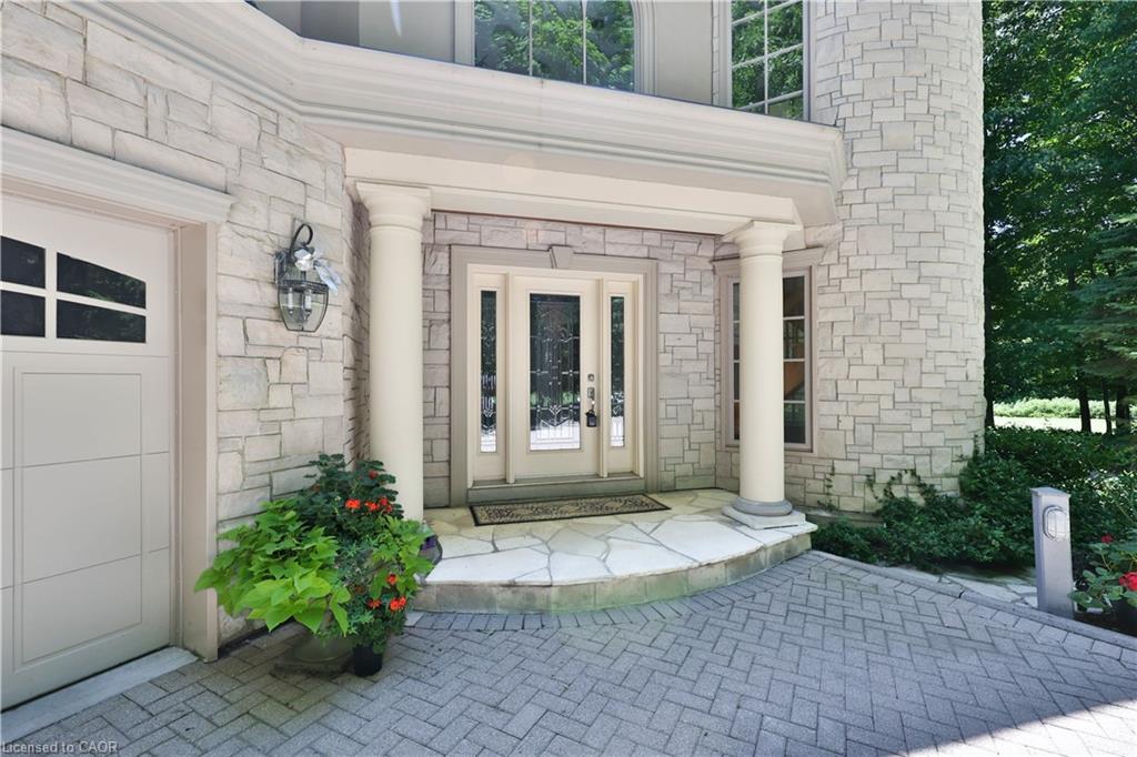 1270 1 Side Road, Burlington, ON - Outdoor