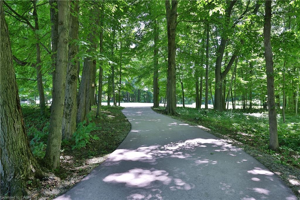 1270 1 Side Road, Burlington, ON - Outdoor