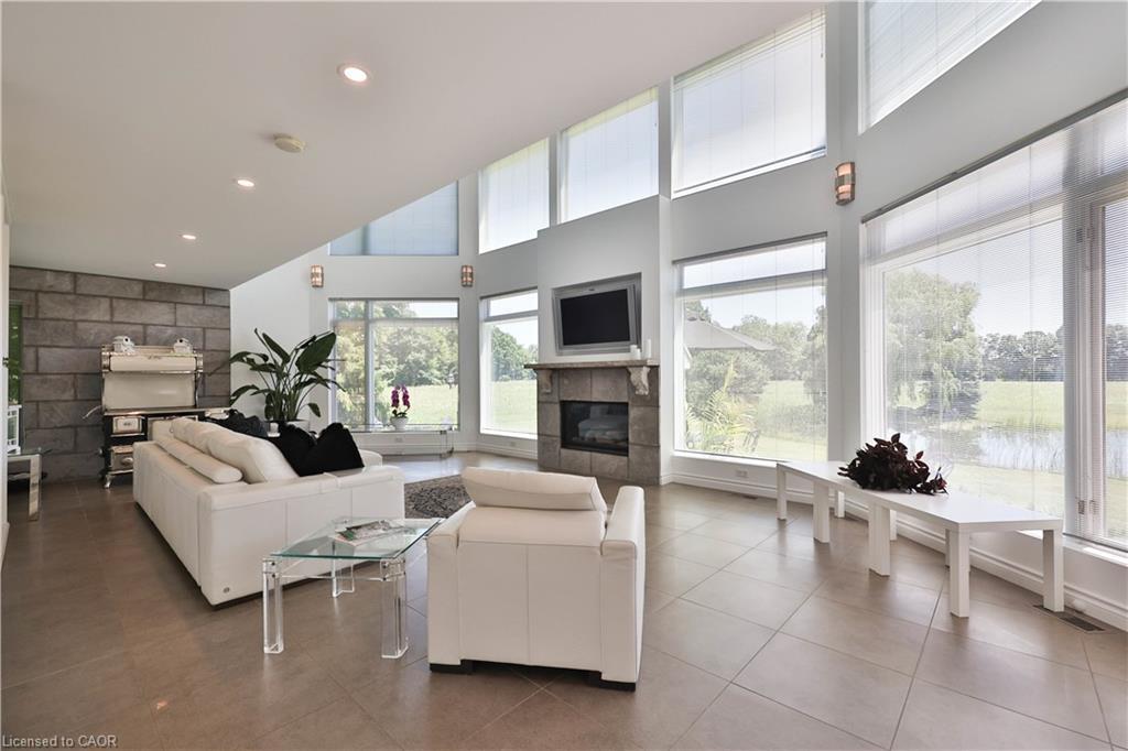 1270 1 Side Road, Burlington, ON - Indoor Photo Showing Living Room With Fireplace