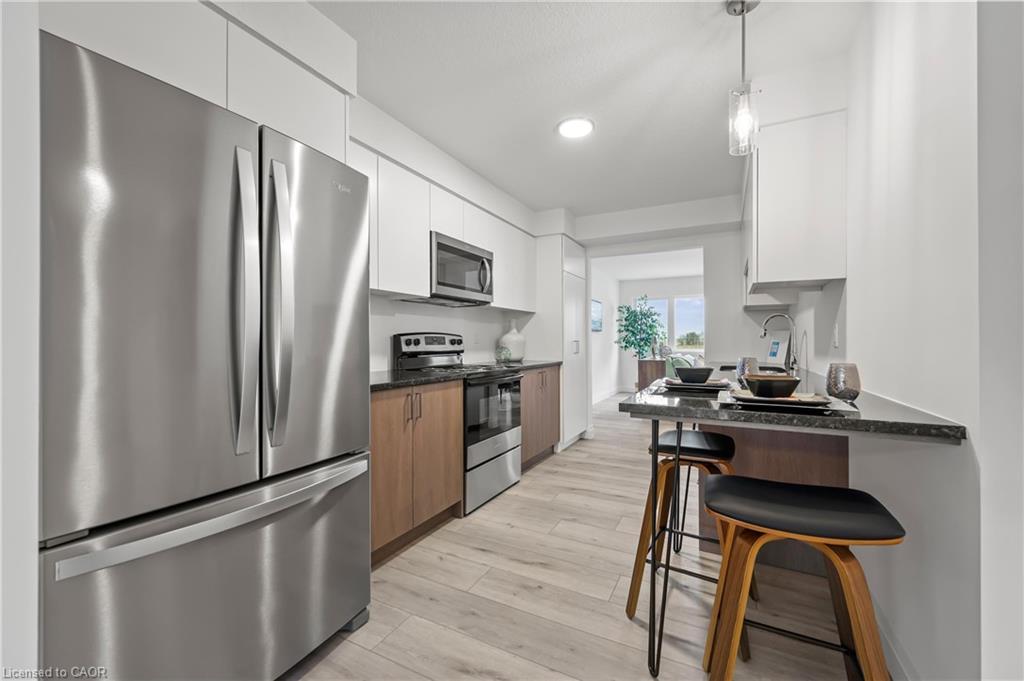 9-182 Bridge Crescent, Minto, ON - Indoor Photo Showing Kitchen