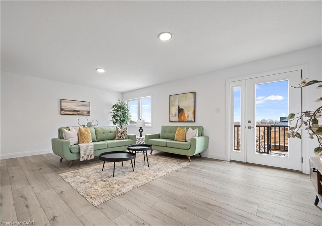 9-182 Bridge Crescent, Minto, ON - Indoor Photo Showing Living Room