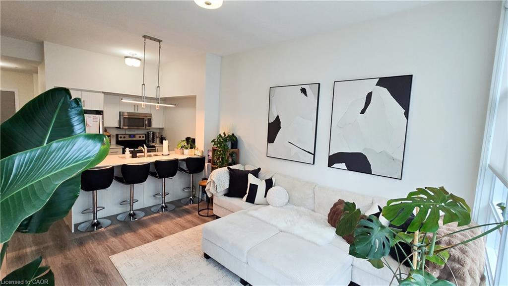 512-10 Concord Place, Grimsby, ON - Indoor