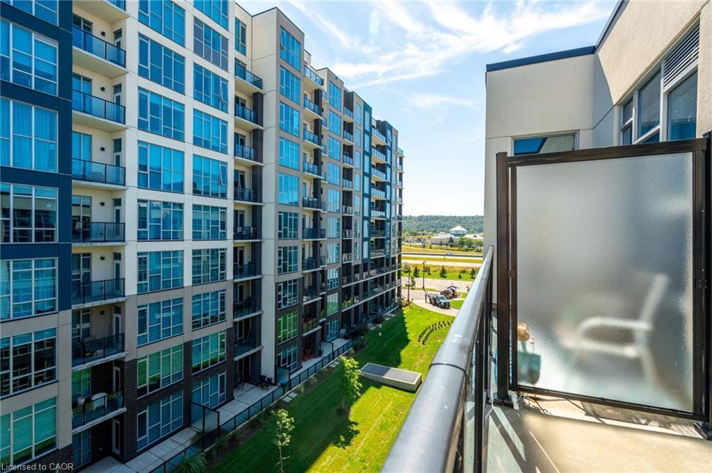 512-10 Concord Place, Grimsby, ON - Outdoor