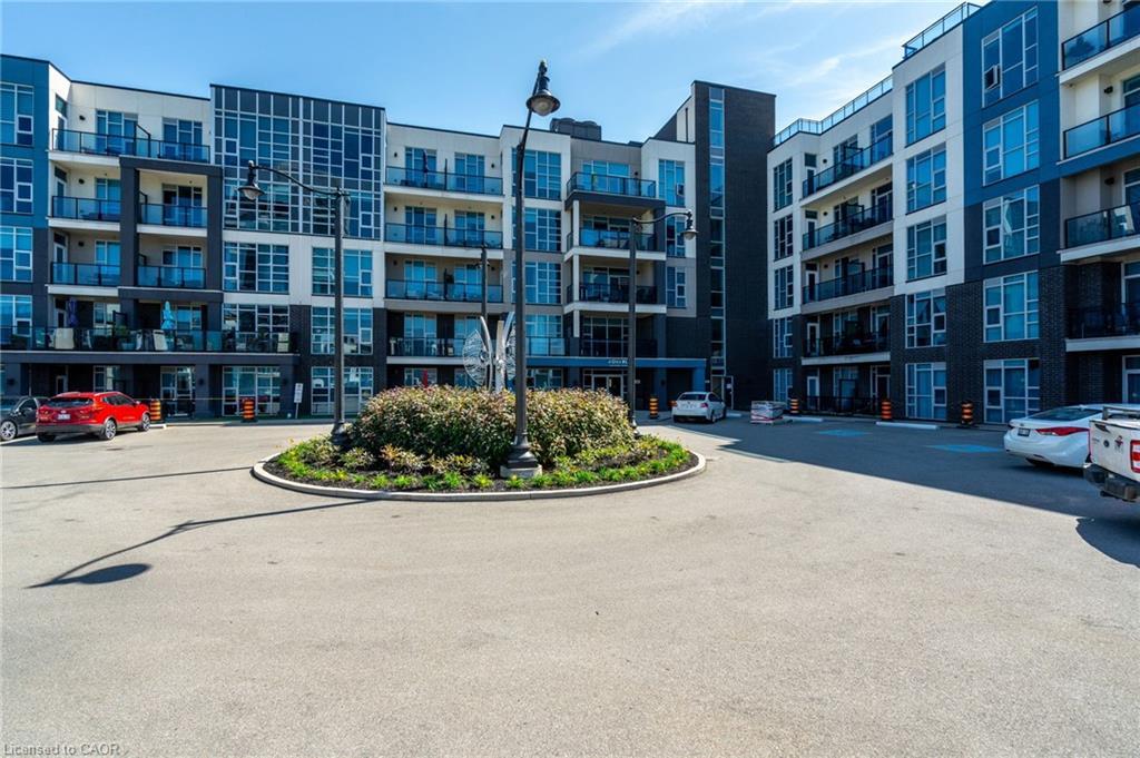 512-10 Concord Place, Grimsby, ON - Outdoor With Balcony With Facade
