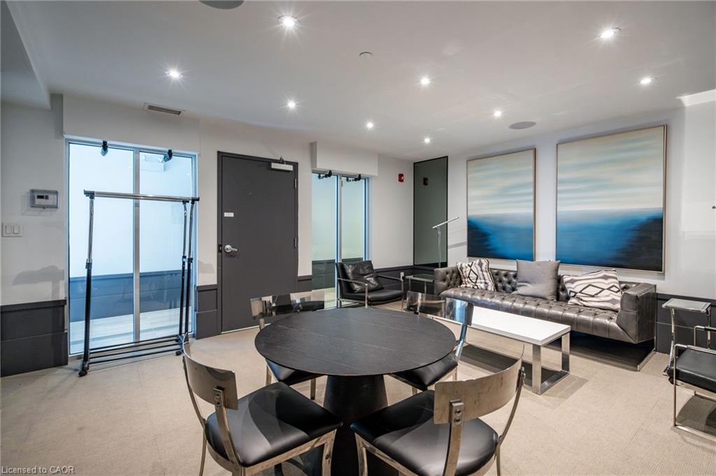 512-10 Concord Place, Grimsby, ON - Indoor