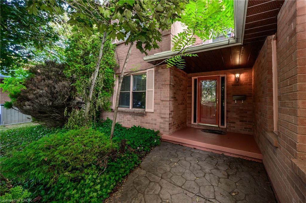 10 Jeanette Avenue, Grimsby, ON - Outdoor